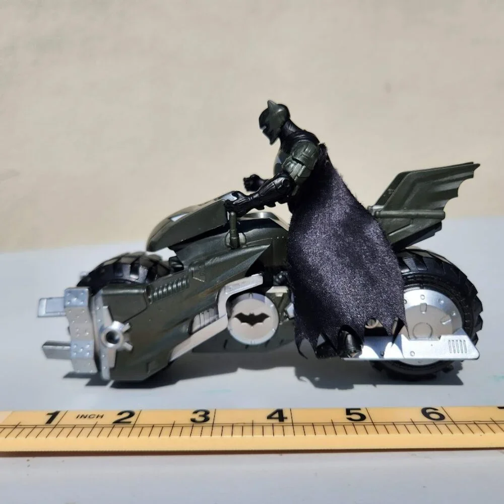 DC Comics Batman Batcycle Batmobile with Action Figure Motorcycle Action Figure